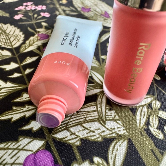 NEW Blush and Glow Bundle - Glossier, Rare Beauty, Iconic London - Picture 2 of 7